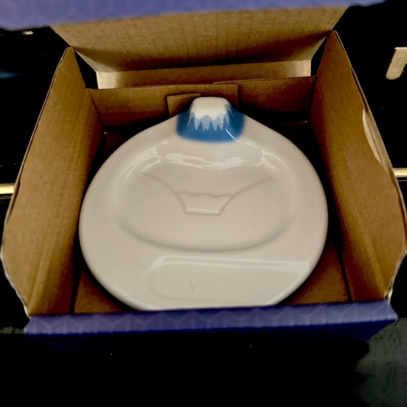 Mt. Fuji Reflection Soy Sauce plate - Picture 3 of 4